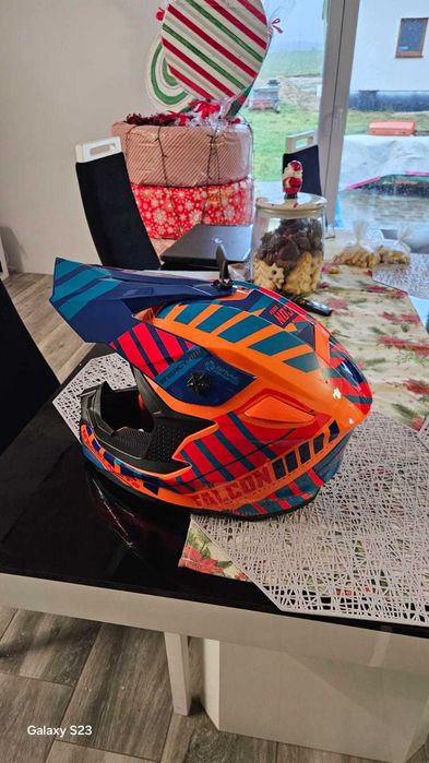 Kask FALCON MTHELMETS na krossa, chulajnogę, rower