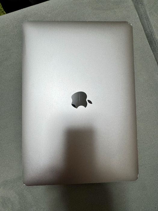 MacBook Air M1 (2020) – 8GB RAM | 256GB SSD