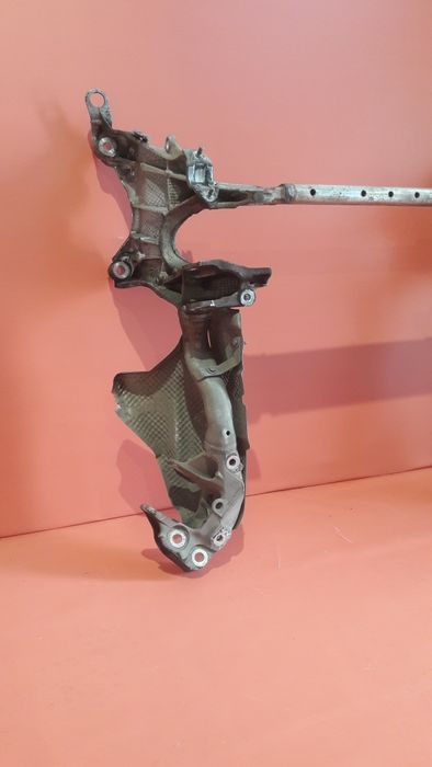 Балка Підрамник переднІй 8R0399315 J Audi Q5 ку5 кю5 рестайл