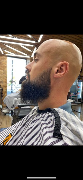 Професійна стрижка  та моделювання бороди на виїзд( барбер) , Київ