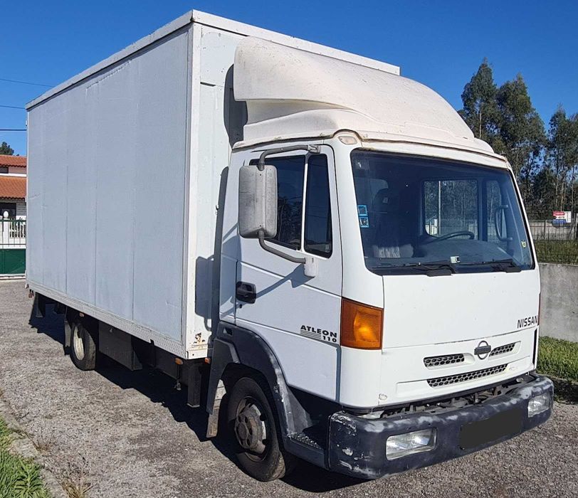 Palco Móvel Nissan Athleon, com Som, Vídeo e Luz