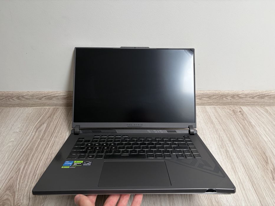 ASUS ROG Strix G16 | RTX 4070 | i5-13450HX | 16GB DDR5 | BOX