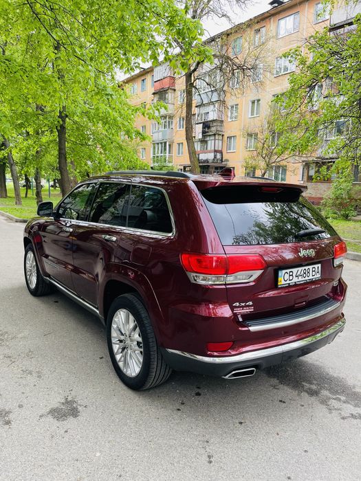 Grand Cherokkee SUMMIT 2017