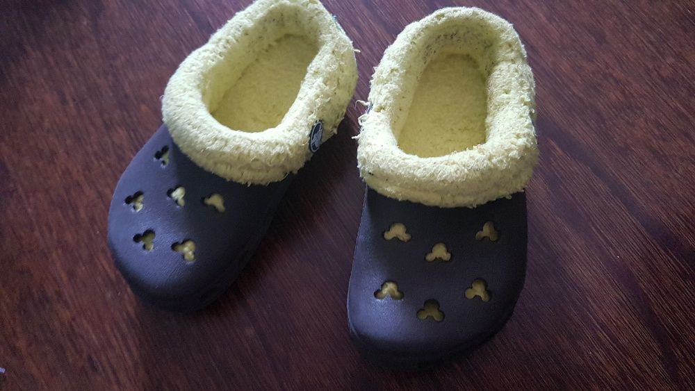 Crocs de inverno para criança