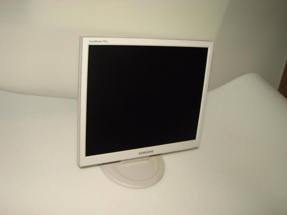 TFT Мониторы Samsung 710n