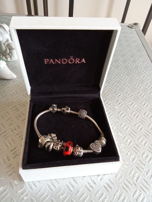 Bransoletka Pandora, 9 charmsów
