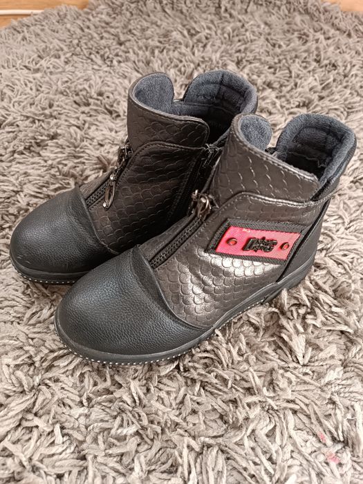 Чобітки для дівчинки