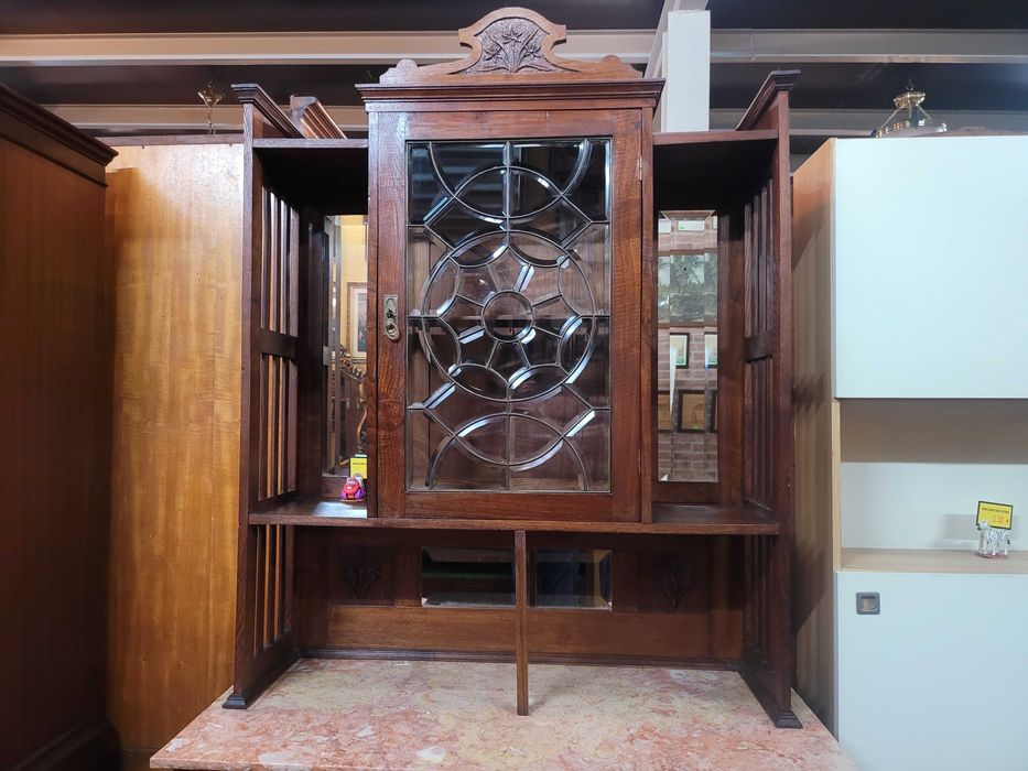 Móvel bastante antigo em madeira maciça e tampo em pedra - ó