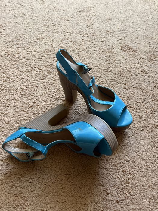 Віддам безкоштовно туфлі 37р