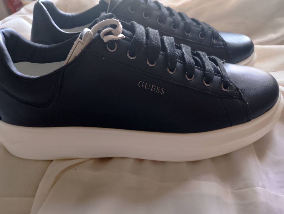 Nowe oryginalne czarne buty męskie guessa