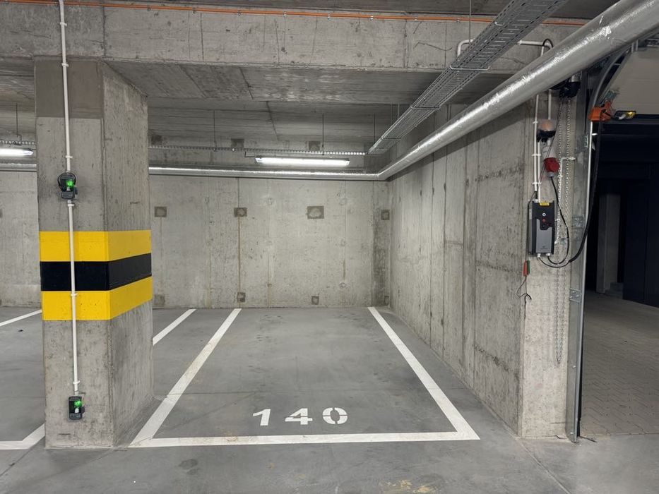 Wynajmę miejsce postojowe ul. Lesława Pagi 11 Lublin, monitoring,.