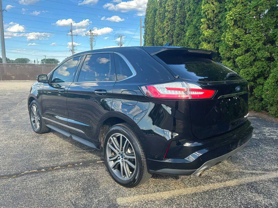 Ford Edge Titanium      2019