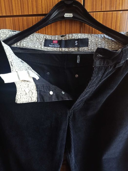 Spodnie męskie sztruksowe firmy Cropp\czarne