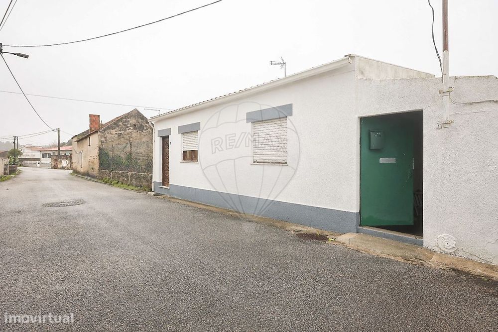 Moradia T2 situada na tranquila zona dos Moitinhos, Ílhavo.