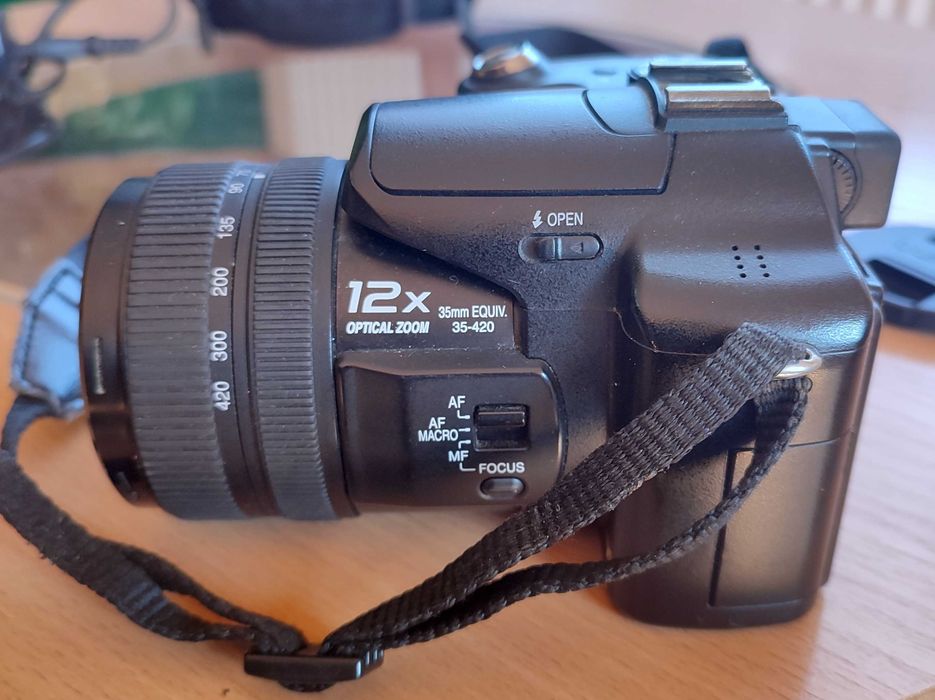 Aparat  Panasonic Lumix DMC-FZ obiektyw LEICA !!!