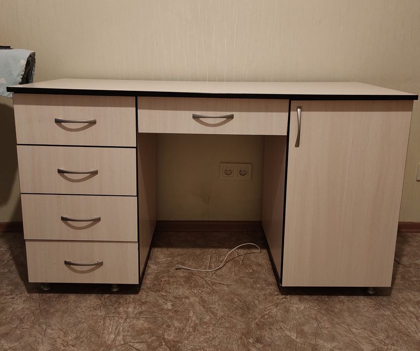 Стіл письмовий, стол