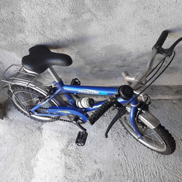 Bicicleta criança para menino em optimo estado
