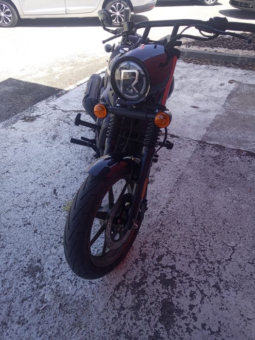 UM COMANDO RENEGADE 125