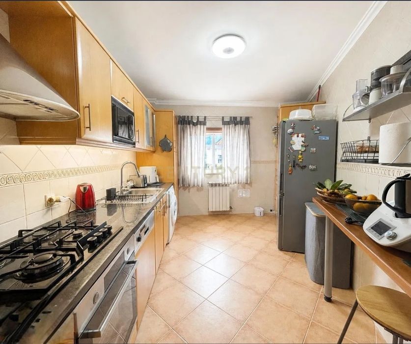 Quarto para arrendar em Leiria
