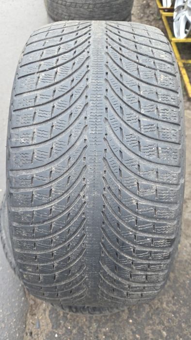 275/40/20 Michelin latitude alpin