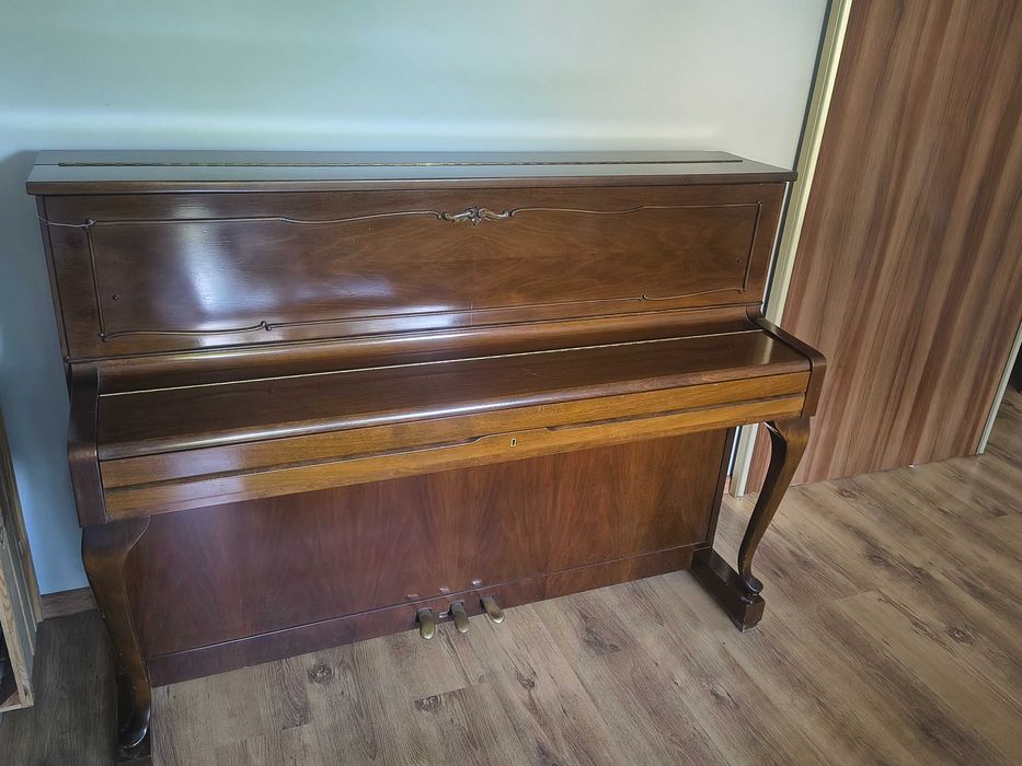 Pianino Schimmel