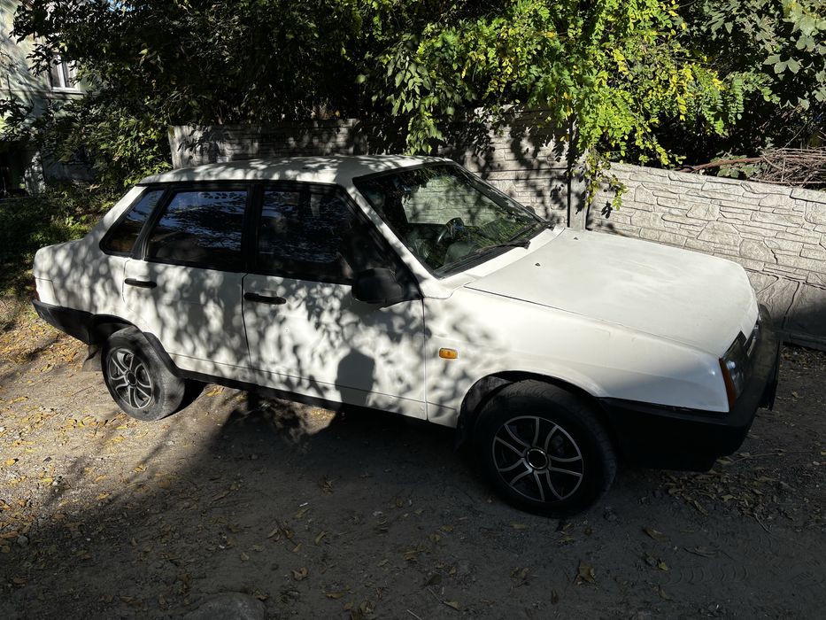 Продам машину ЛАДА DIVA GLX