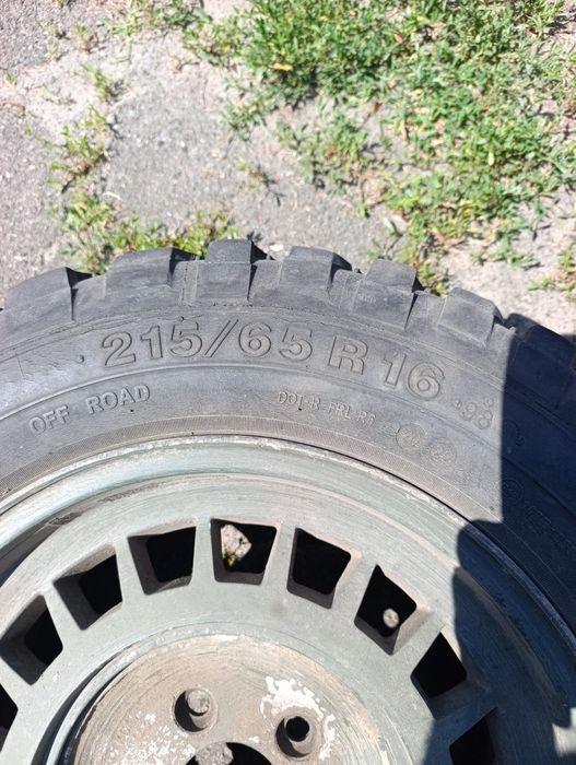 Автошина 215/65/16 б/в 1 шт.