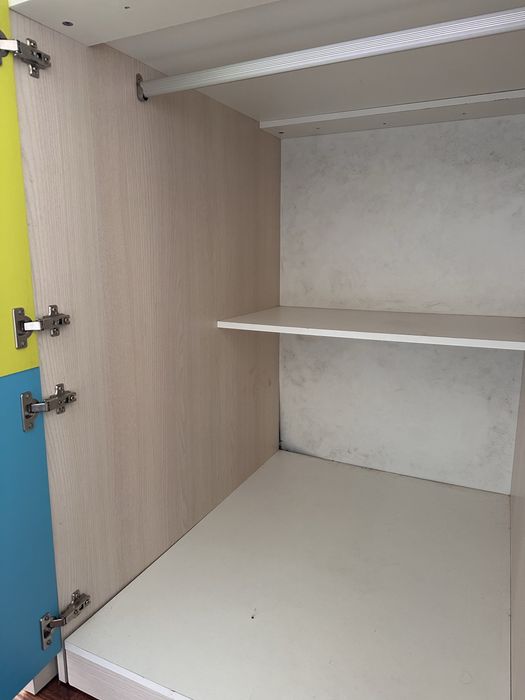 Beliche 2 camas com armário embutido