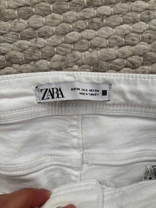 Białe dżinsy Zara stan idealny