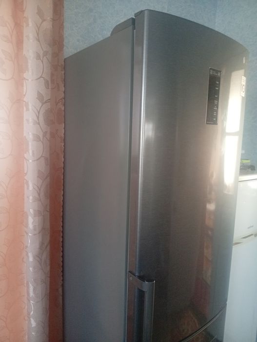 Продам холодильник LG