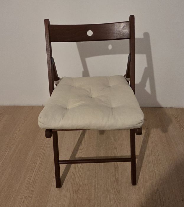 Ikea, krzesło składane Frösvi, brązowy