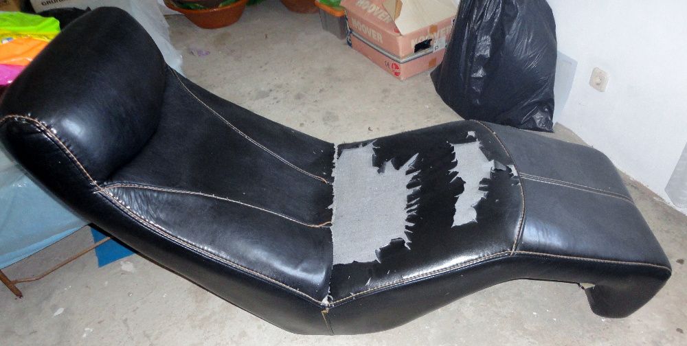 Cadeirão chaise longue em pele