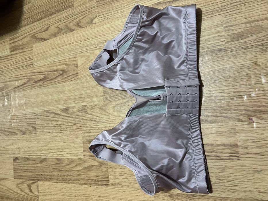 Бюстгалтер  новий 100D