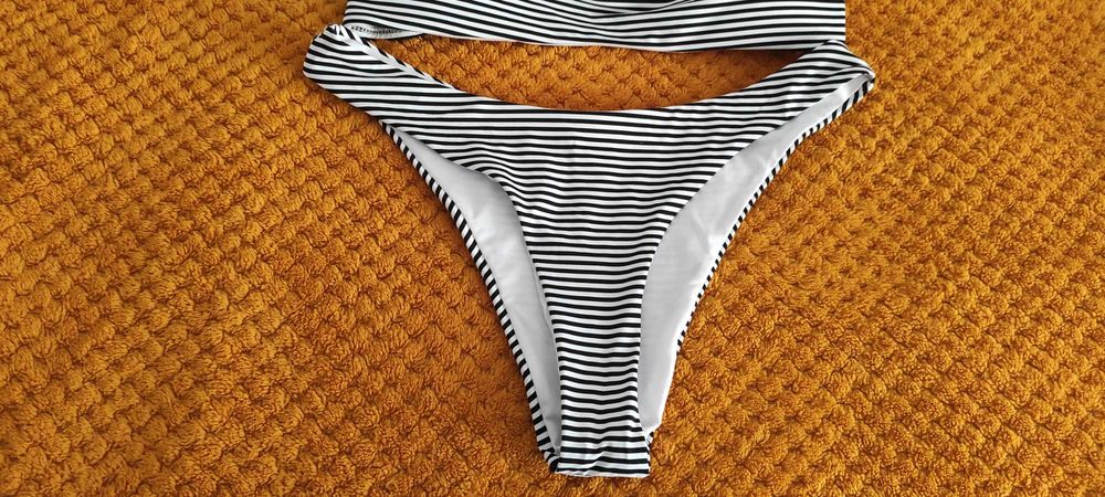 Strój kąpielowy dwuczęściowy w paseczki S