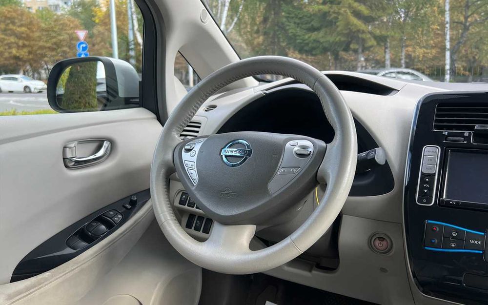 Nissan Leaf 2012