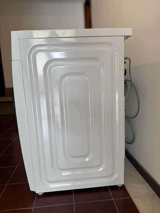 Máquina de Lavar SAMSUNG WW90CGC04DAEEP (9 Kg - 1400 rpm - Branco)