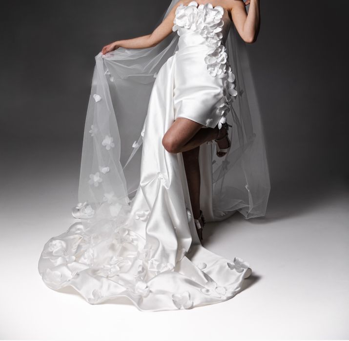 Продам весільну сукню