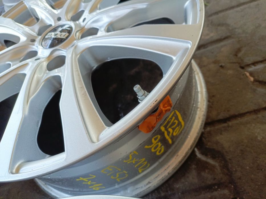 Felgi aluminiowe 5x112 et52 7jx16 VW skoda audi