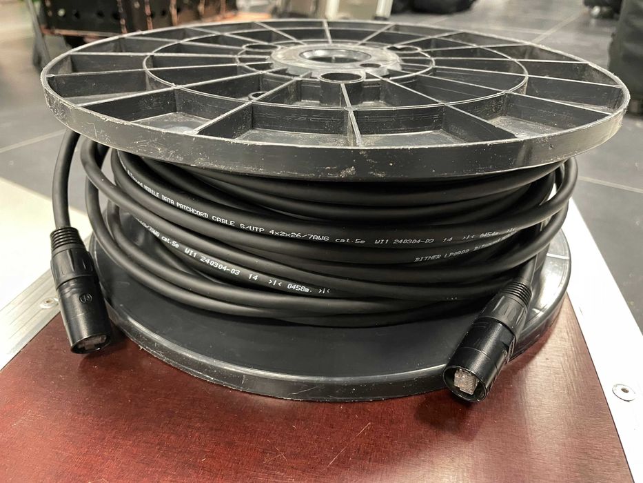 Mikser cyfrowy Midas M32 Live + Case - stan igła, leżak magazynowy