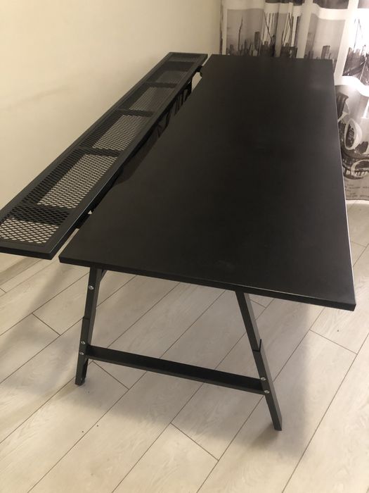 Стол  IKEA   Utespelare