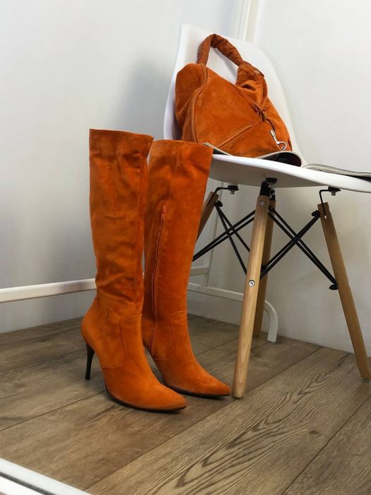 Оригінальний комплект Bottega Veneta — замшеві чоботи та сумка, Італія