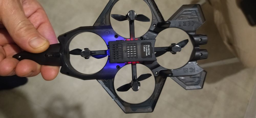 Радіокерований літак