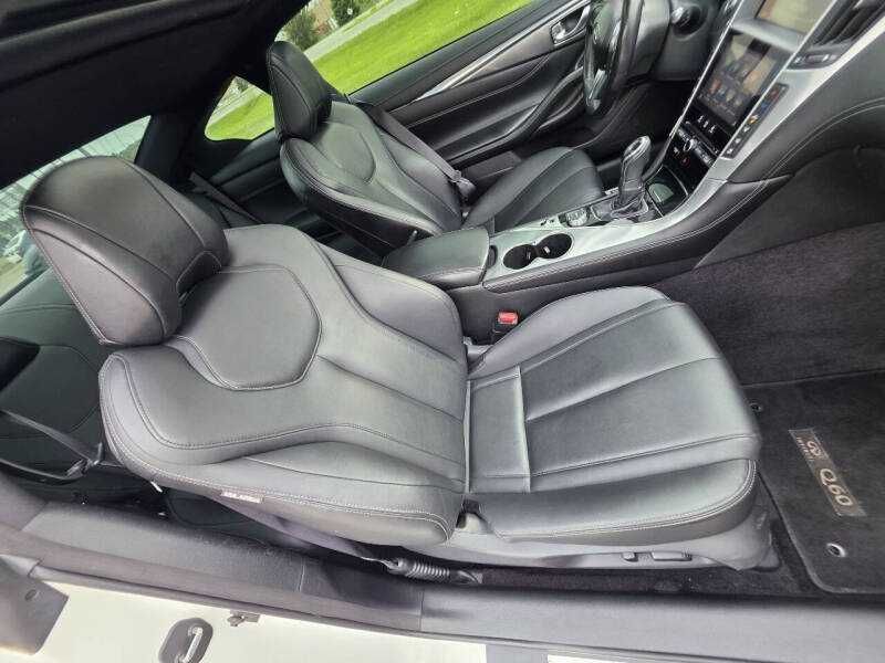 2017 Infiniti Q60 2.0T