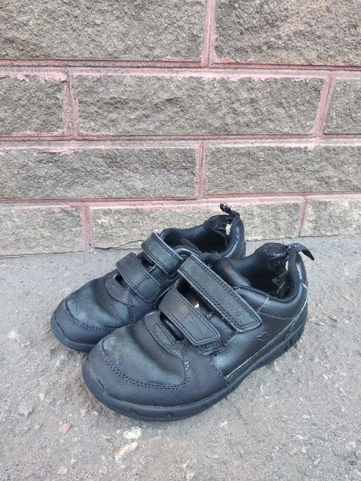 Кросовки. Кеды. Фирменные, полностью кожа кроссовки