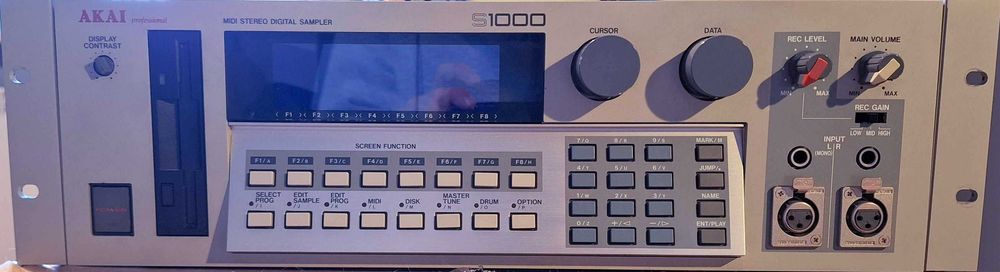 Akai S1000 - Cyfrowy Sampler
