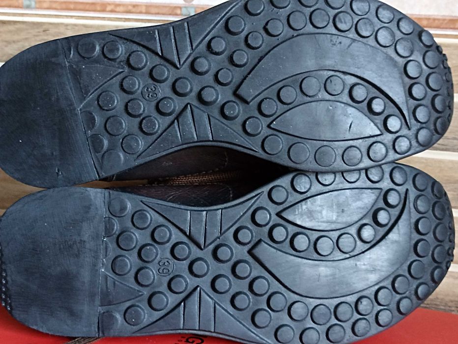 Шкіряне взуття вир-ва Німеччини  (25,5см)