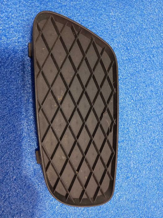 Smart fortwo tampa inferior do párachoques da frente.