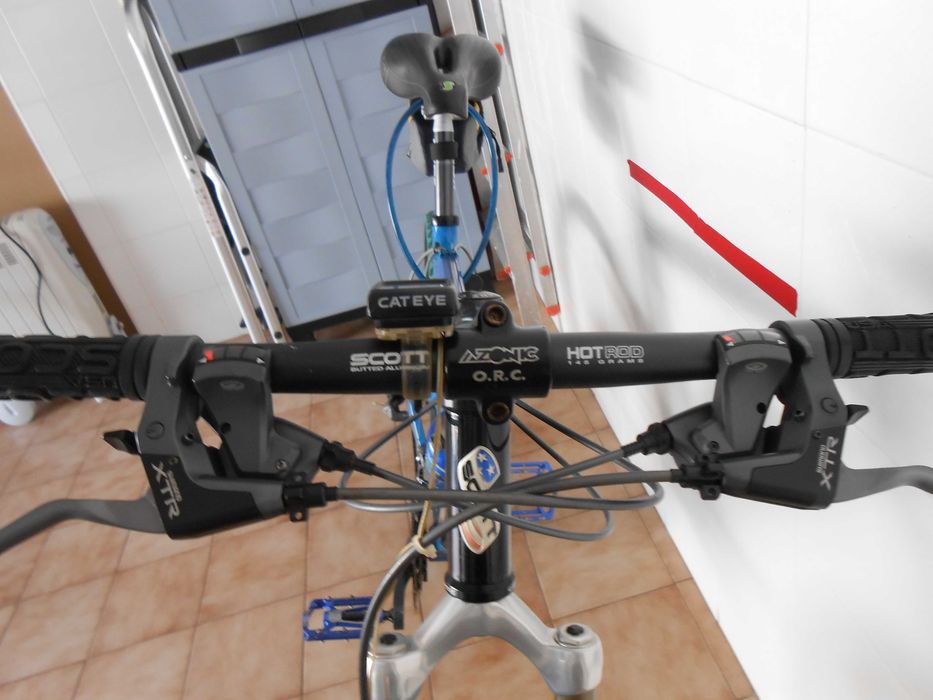 Bicicleta Scott Pro Racing World Cup, com acessórios