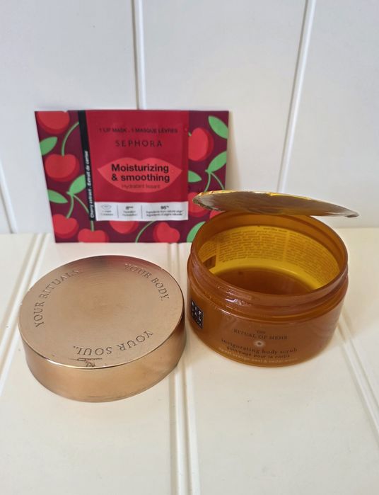 Rituals The Ritual of mehr peeling pudełko Sephora maseczka do ust