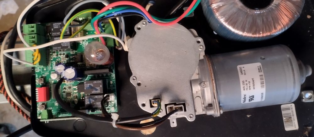 Automatismos de portão basculante